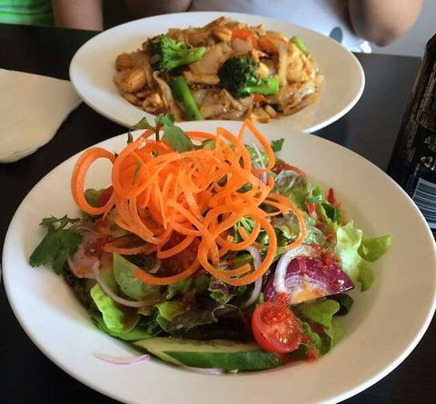 Valley Thai - Foster Accommodation 0