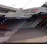 Joe's Italian Restaurant  Pizzeria - Foster Accommodation