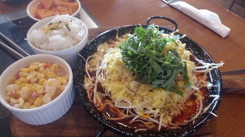 Newway Karaoke Restaurant - Foster Accommodation 0