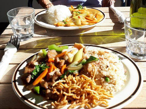 New Golden Lake Chinese Restaurant - Foster Accommodation 0