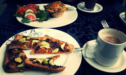 Artee Cafe - Foster Accommodation 0