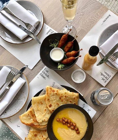 Blue Lake Tandoori Espress - Foster Accommodation 5