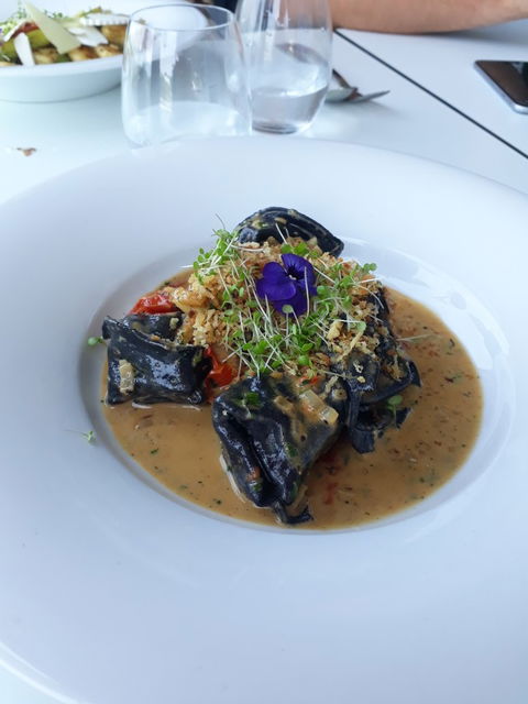 Amano Restaurant - Foster Accommodation 8