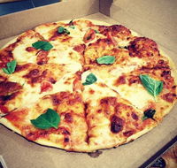 Harriman's Pizza Pasta and Grill - Foster Accommodation