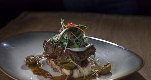 Astor Grill - Foster Accommodation 6