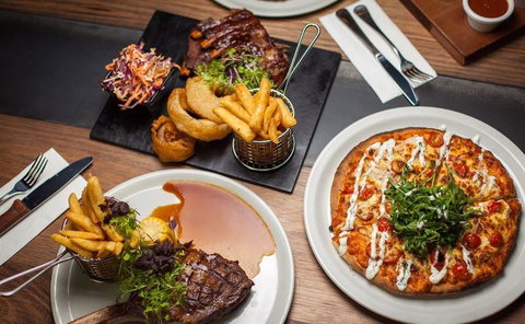 Collegians Rugby League Football Club - Foster Accommodation 5