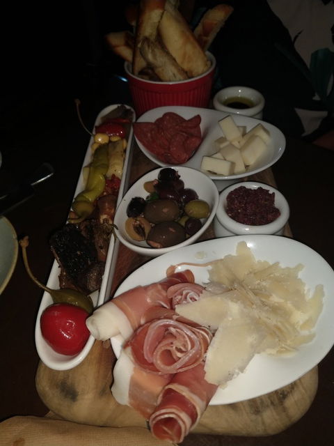 All’ Antica Italian Restaurant - Foster Accommodation 3