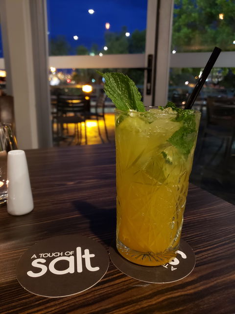 A Touch Of Salt Restaurant - Foster Accommodation 3