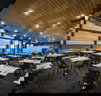 Bayviews Restaurant  Lounge Bar - Foster Accommodation