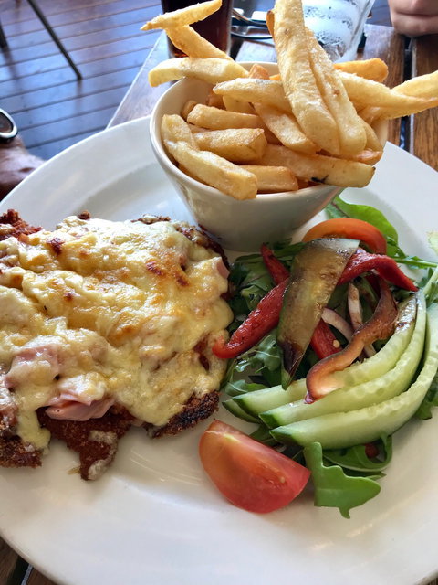 Comfort Inn The Pier Restaurant - Foster Accommodation 3