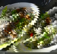 Dodges Hotel  Bistro - Foster Accommodation