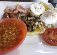 Molly's Great Food Cafe - Foster Accommodation