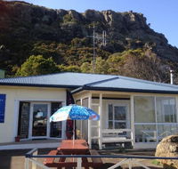 Nut Rock Cafe - Foster Accommodation