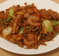 Lai's Sushi  Noodles - Foster Accommodation