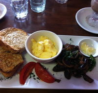 Cafe Portico - Foster Accommodation