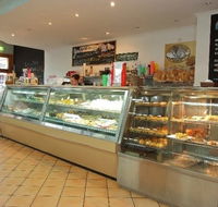 Roger's Deli - Foster Accommodation