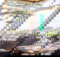 Sarins Bar  Restaurant - Foster Accommodation