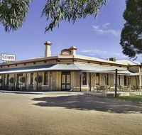 Standpipe Golf Motor Inn - Foster Accommodation