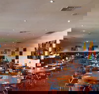 Vegas Restaurant - Foster Accommodation