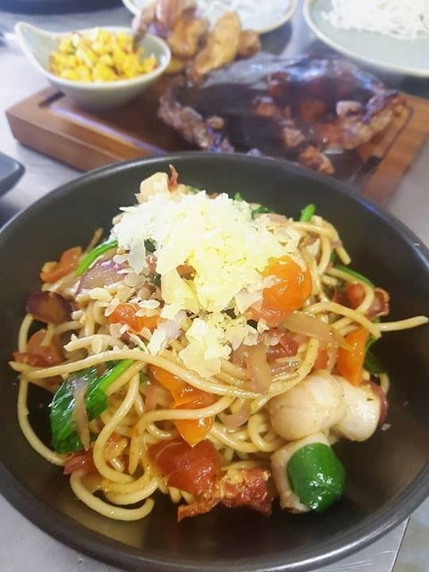 Patio Restaurant - Foster Accommodation 1