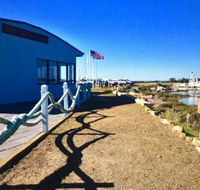 The Deck Cafe - Foster Accommodation
