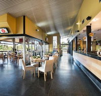 Pacific Pines Tavern - Foster Accommodation