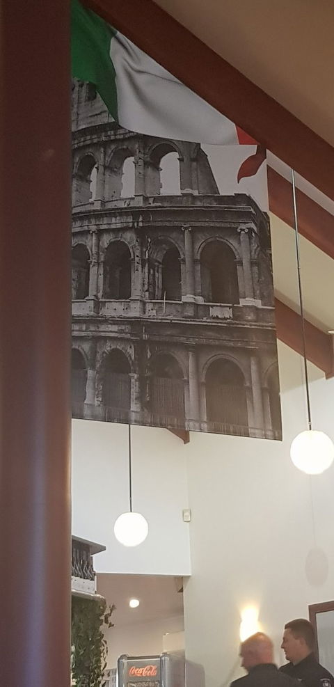 Valentino's Devonport - Foster Accommodation 2