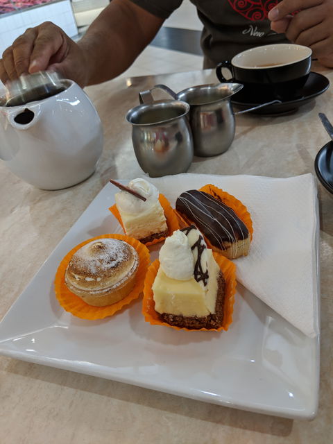 Addiction Coffee Bar - Foster Accommodation 6