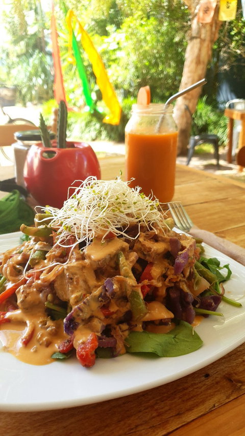 New Earth Cafe - Foster Accommodation 3