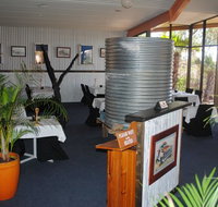 Oasis Restaurant and Bar - Foster Accommodation