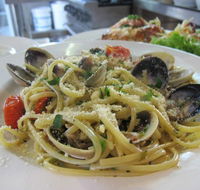 Flynn's Restaurant - Foster Accommodation