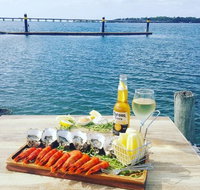 Sylvan Beach Seafood - Foster Accommodation