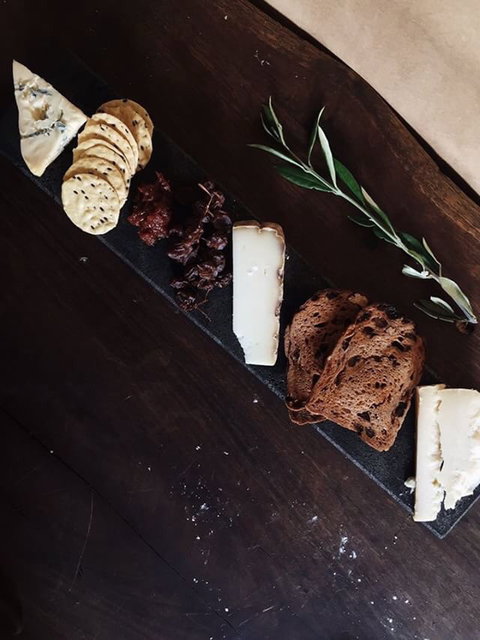 Basalt Vineyard Cafe - Foster Accommodation 6