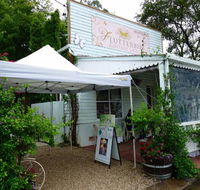 Flutterbies Cottage Cafe - Foster Accommodation