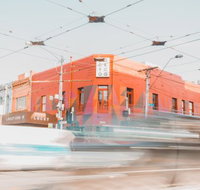 Lucky Coq - Foster Accommodation