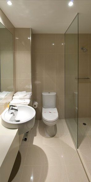 Atlantis Hotel - Foster Accommodation 4