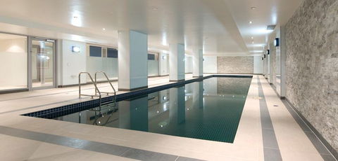 Atlantis Hotel - Foster Accommodation 7