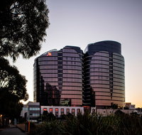 Melbourne Marriott Hotel Docklands - Foster Accommodation