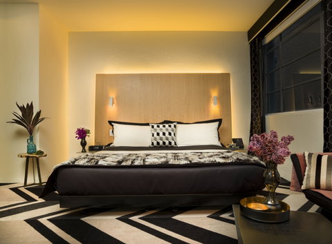 Adelphi Hotel - Foster Accommodation 4