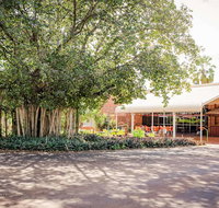 Contour Hotel - Foster Accommodation