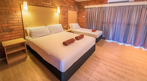 Contour Hotel - Foster Accommodation 3