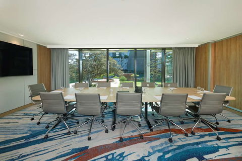 DoubleTree by Hilton Perth Waterfront - Foster Accommodation 11