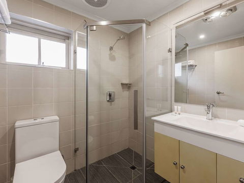 Quality Hotel Melbourne Airport - Foster Accommodation 12