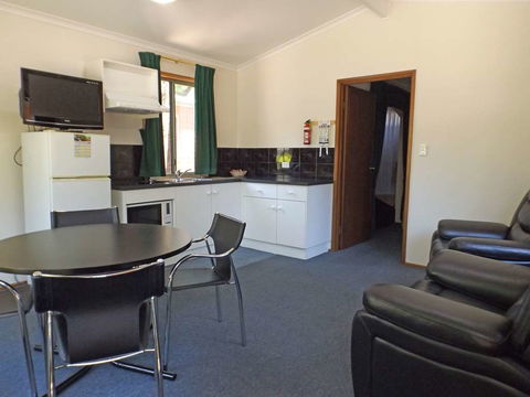 Adelaide Caravan Park - Foster Accommodation 8