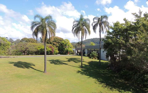 Comfort Inn Premier Coffs Harbour - Foster Accommodation 0