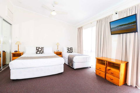 Comfort Inn Premier Coffs Harbour - Foster Accommodation 4