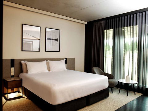 A By Adina Canberra - Foster Accommodation 7
