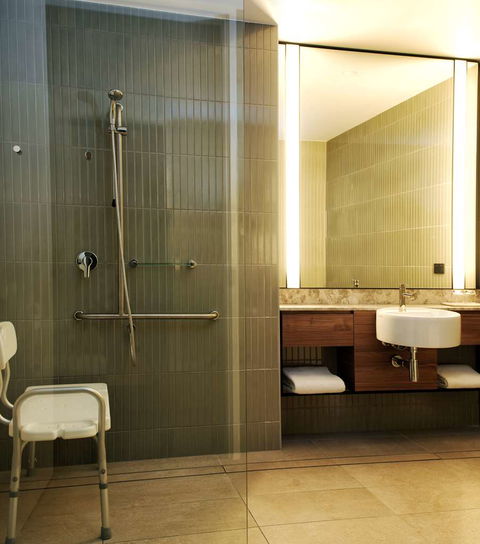 A By Adina Canberra - Foster Accommodation 9