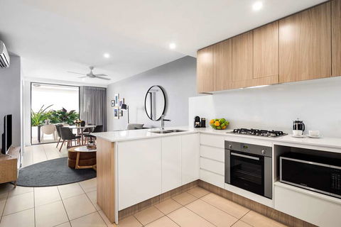 Alcyone Hotel Residences - Foster Accommodation 12