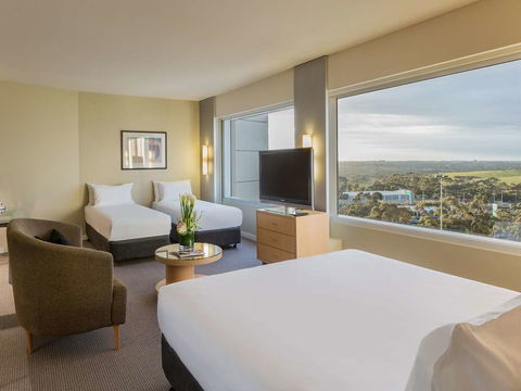 PARKROYAL Melbourne Airport - Foster Accommodation 3